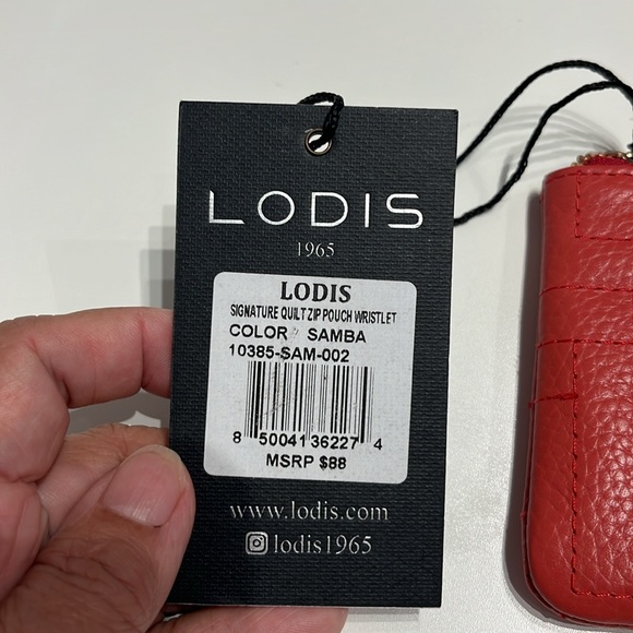 Lodi’s signature quilt zip pouch wristlet - Picture 4 of 11